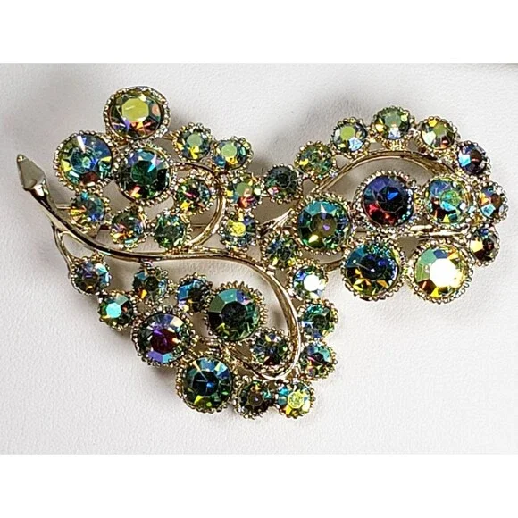 Vintage 1950's Aurora Borealis Iridescent Blues, Greens, Purples Crystal Brooch - Picture 1 of 16